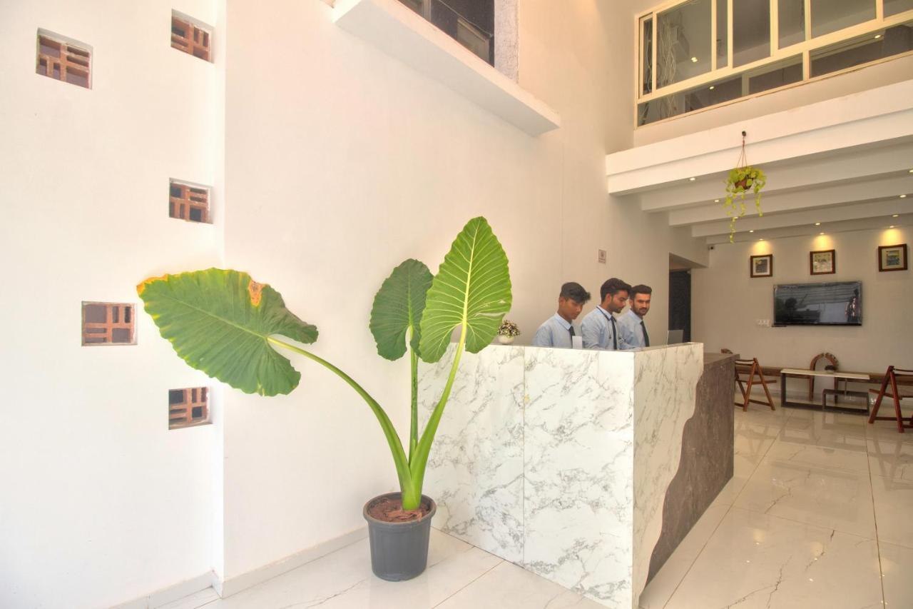 Goa Stay Hotel Calangute Exterior photo