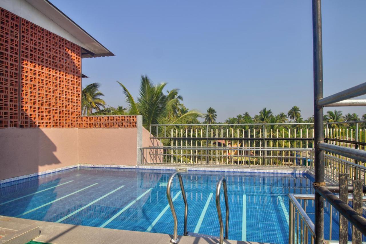 Goa Stay Hotel Calangute Exterior photo