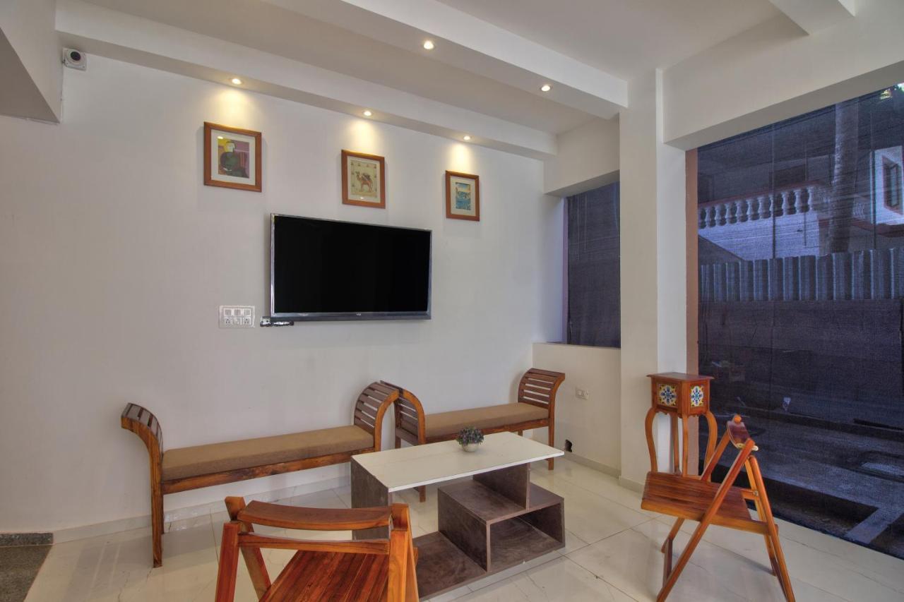Goa Stay Hotel Calangute Exterior photo