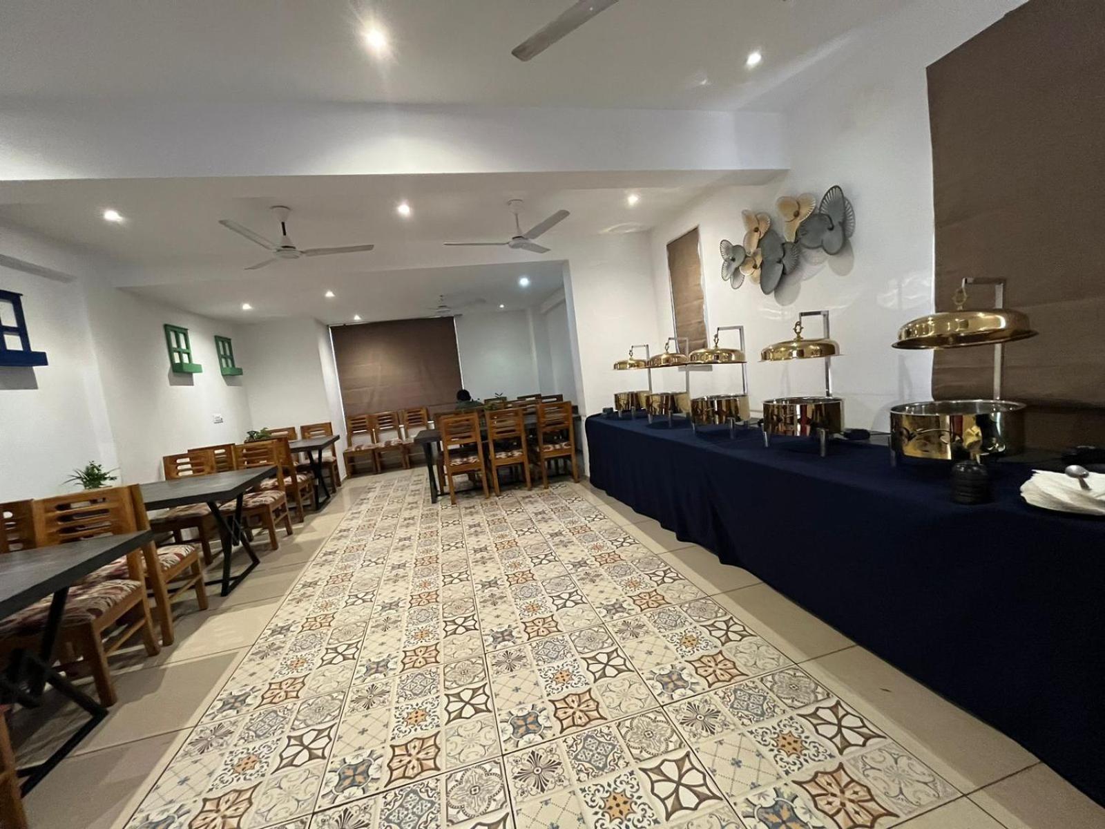 Goa Stay Hotel Calangute Exterior photo
